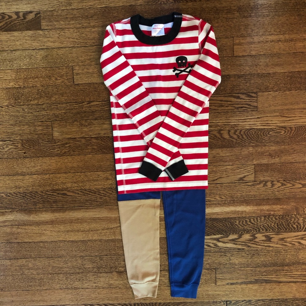 Hanna Andersson Pirate Pajamas with “wooden” leg!  Washed but never worn sz. 10